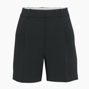 Aritzia Wilfred Effortless Short 5” (Size 4)